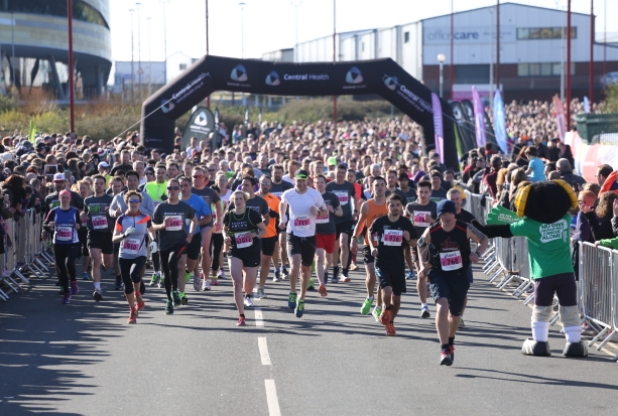 Picture: Alex Cantrill-Jones /ACJ Media DERBY 10K AT THE iPRO STADIUM Scores of runners took part in the 10K run at the iPRO stadium, Derby.