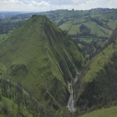 Dovedalepic.jpeg